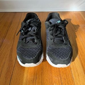 Adidas size 6 running sneakers